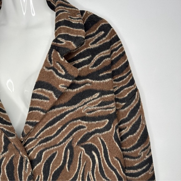 500 Maison Cinqcent Animal Printed Drop Shoulder Jacket Medium - Picture 8 of 12